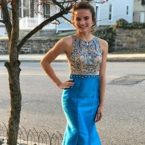 BEAUTIFUL Turquoise Mermaid Formal Dress Size 5/6